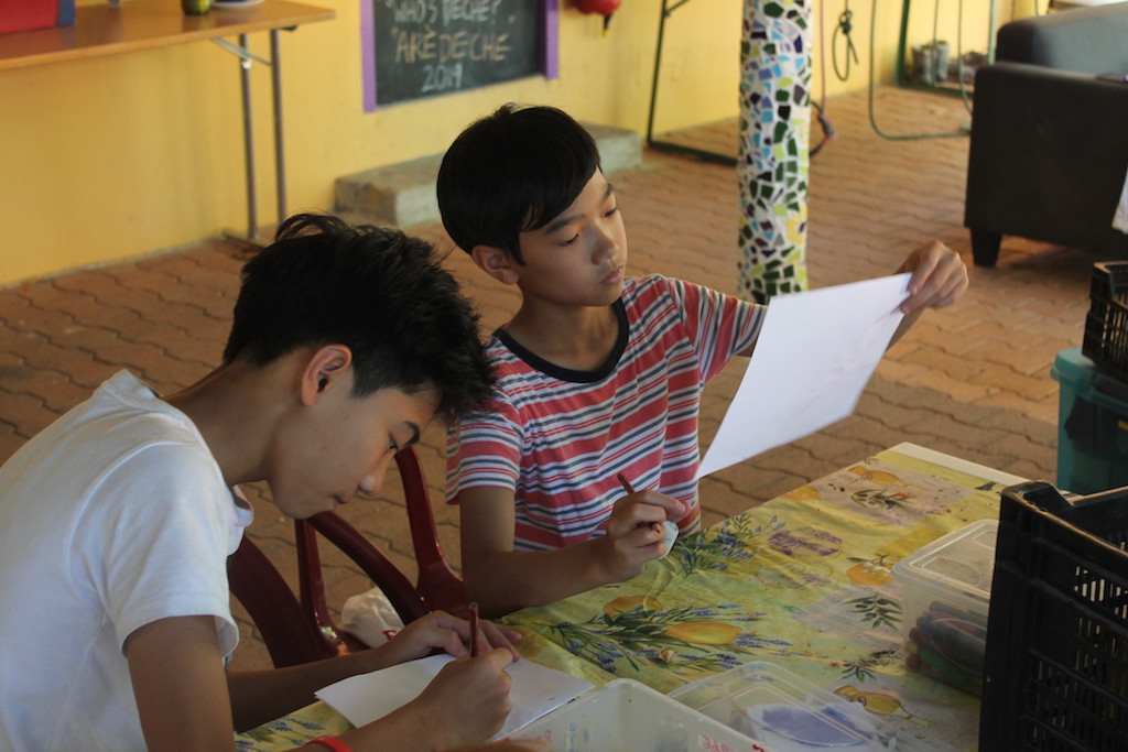 Village Camps International Summer Camp Ardèche, France 2019-07-26 https://www.villagecamps.com/journals_admin/images/2231-0829-ArtsCraft4 copy.jpg Village Camps International Summer Camp Ardèche, France 2019-07-26 https://www.villagecamps.com/journals_admin/images/2231-0829-ArtsCraft4 copy.jpg